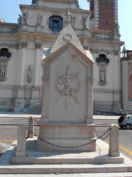 VICENZA MONTE BERICO - BEINHAUS Westseite im Juli 2013 im Juli 2013